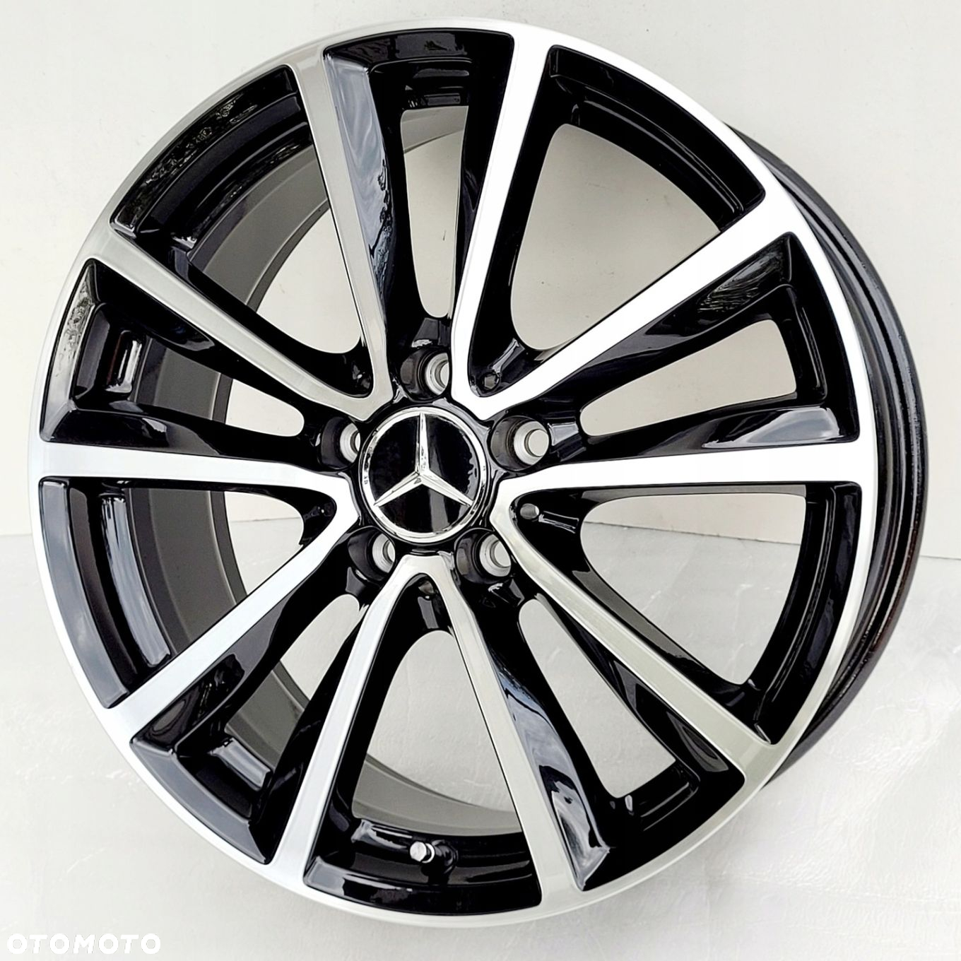 FELGI MERCEDES V VITO VIANO A B CLA GLA GLB 18 OE A2464010600 ORYGINALNE - 2