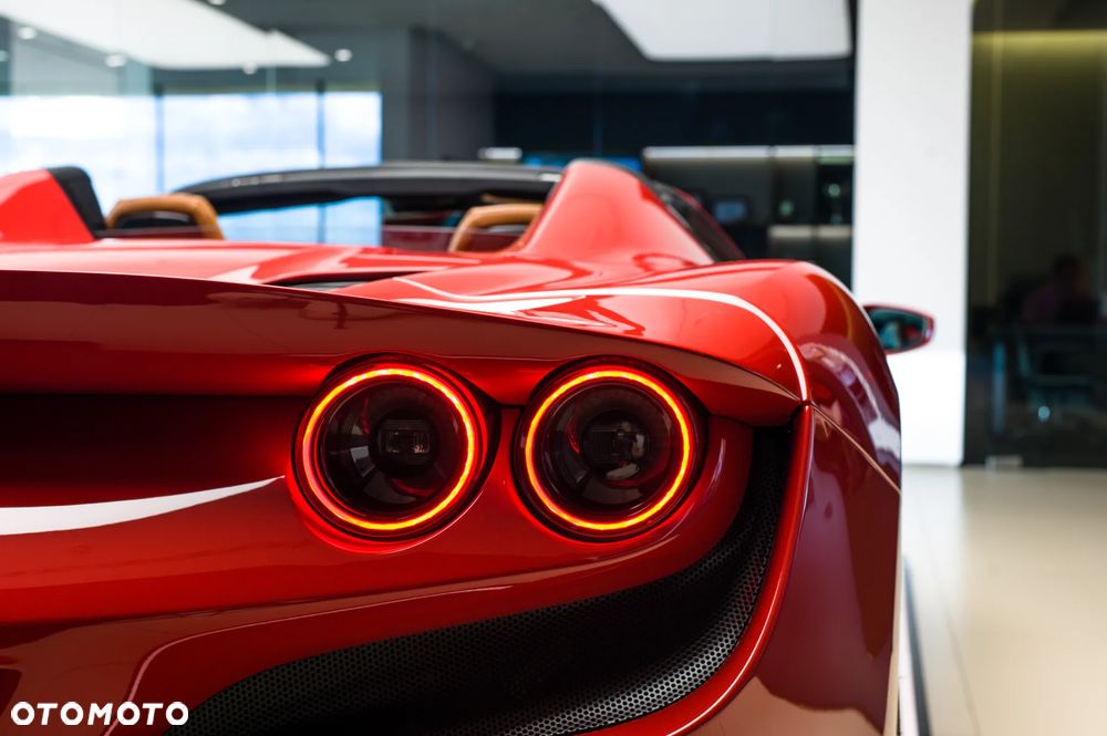 Ferrari F8 Spider Standard - 19