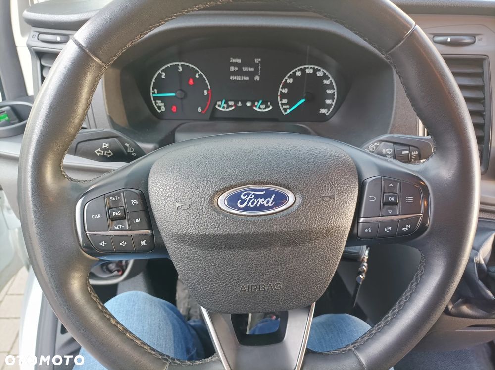 Ford Transit Custom 320 L2H1 Limited (bryg.) - 18