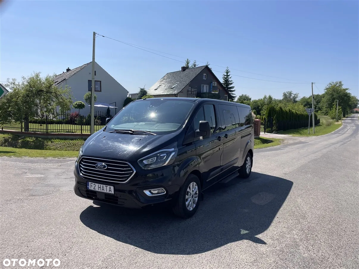 Ford Tourneo Custom - 2