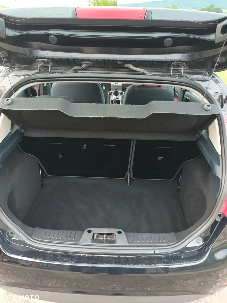Ford Fiesta 1.4 Titanium X - 12