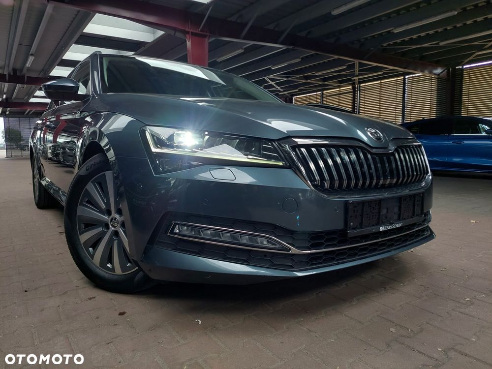 Skoda Superb 2.0 TDI SCR Active DSG - 2