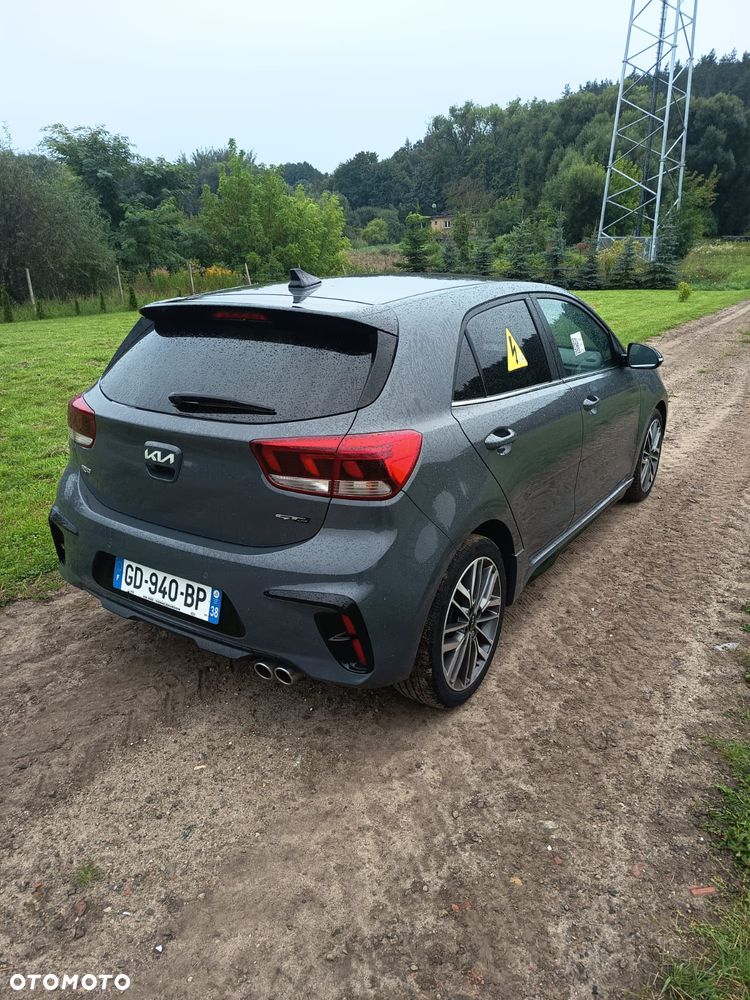 Kia Rio - 6