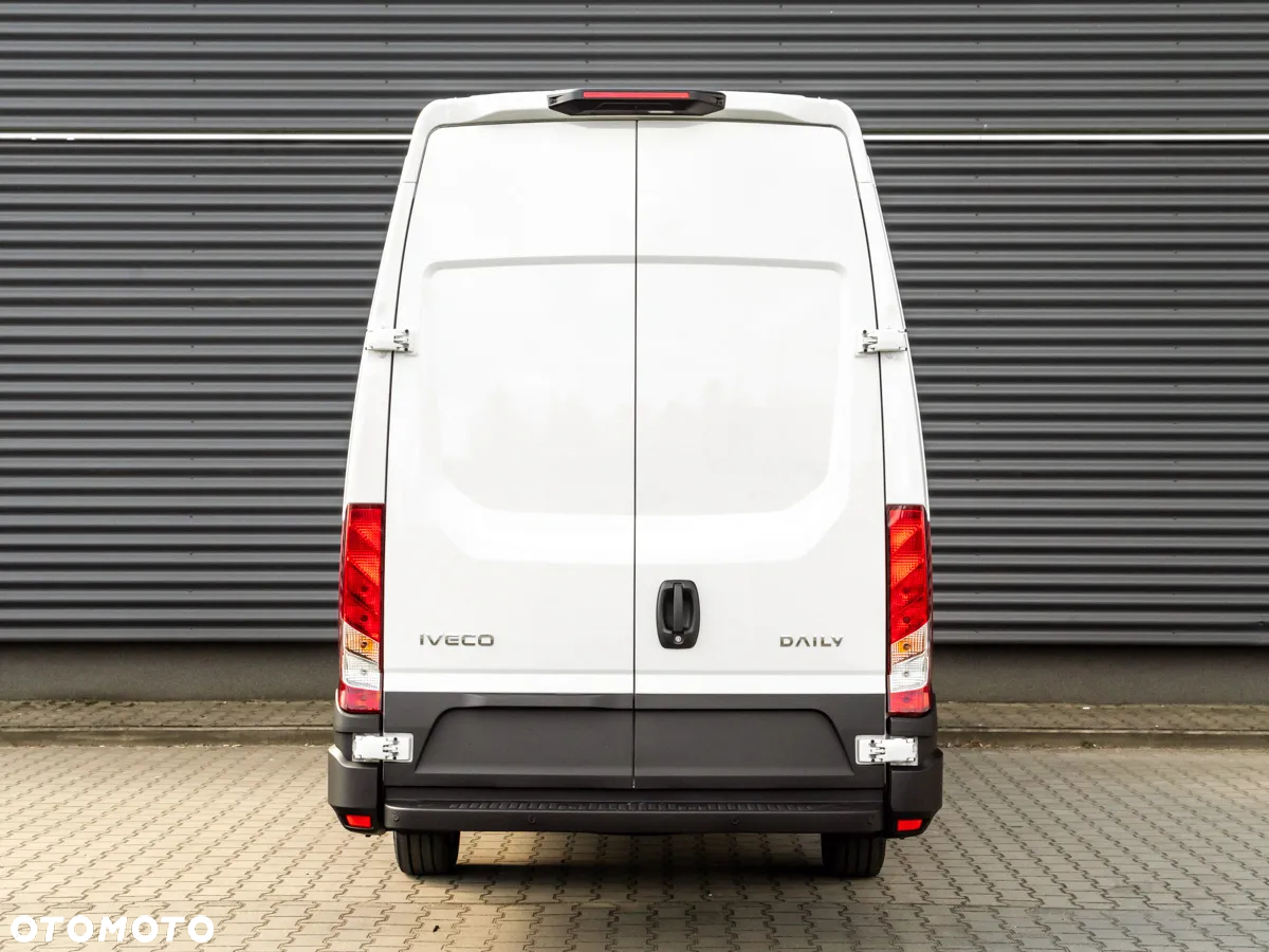 Iveco Daily 35S18HA8V 3.0 L4H3 - 8