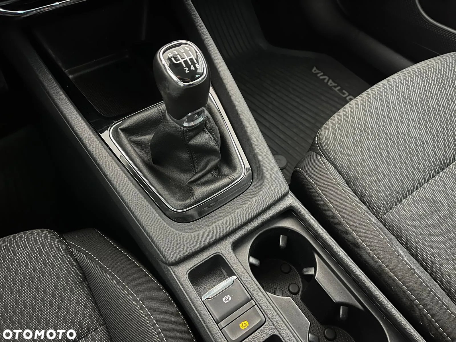Skoda Octavia 1.5 TSI ACT Style - 33