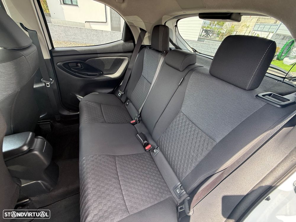 Toyota Yaris 1.5 HDF Comfort Plus - 31