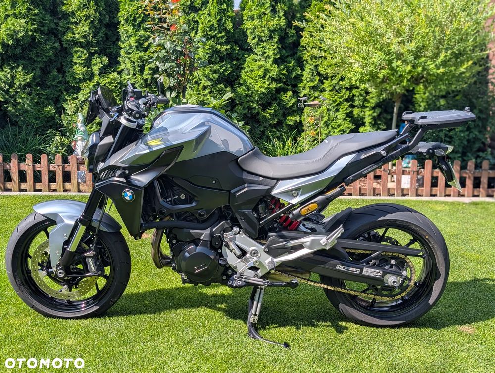 BMW F - 2