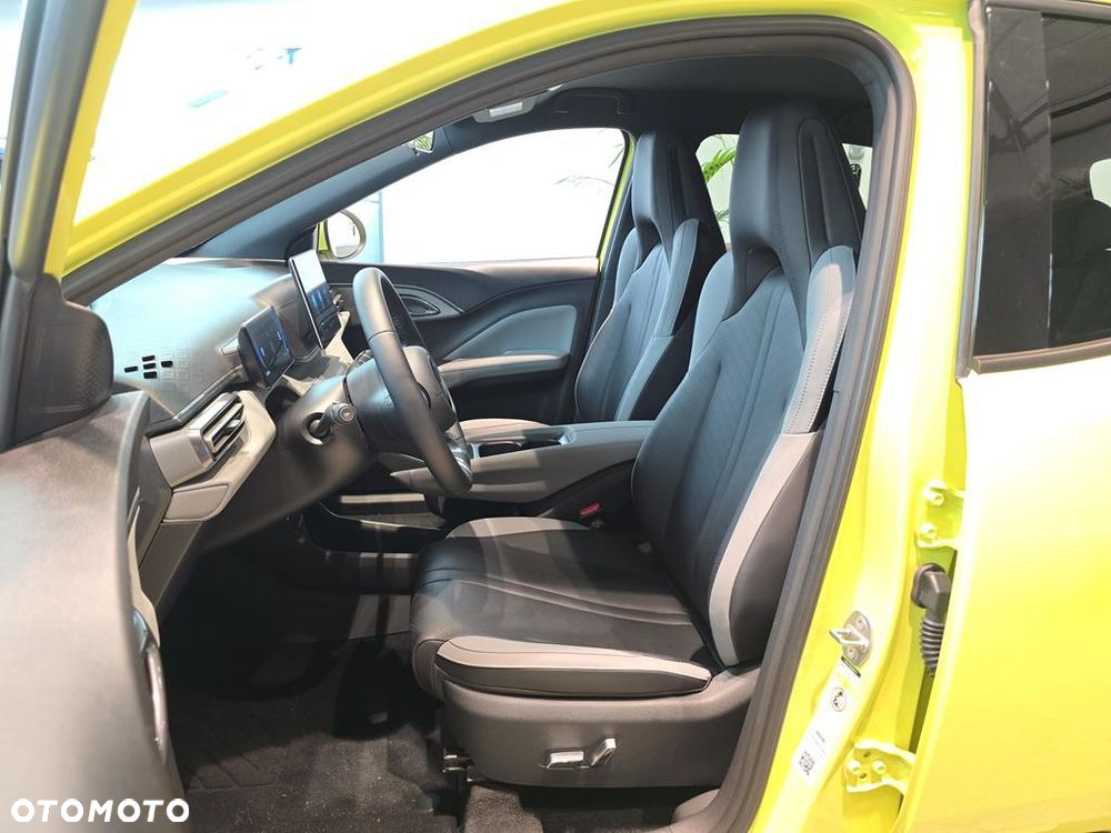 BYD Dolphin - 11