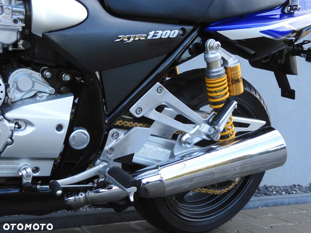Yamaha XJR - 36