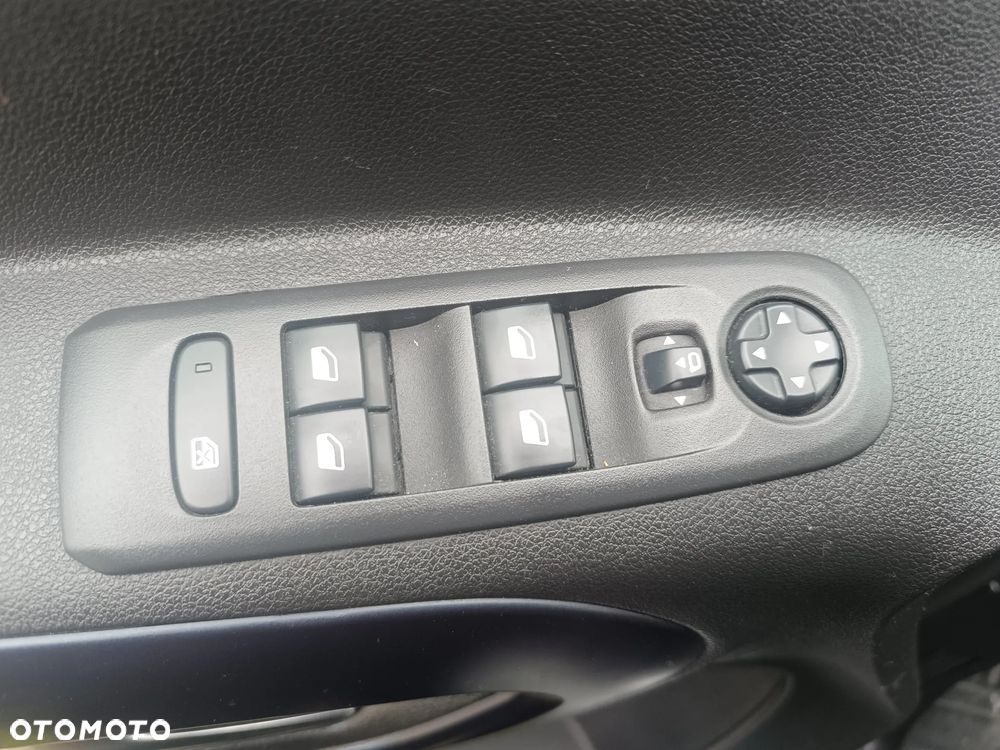 Peugeot Rifter 1.5 BlueHDI Allure Pack S&S - 20