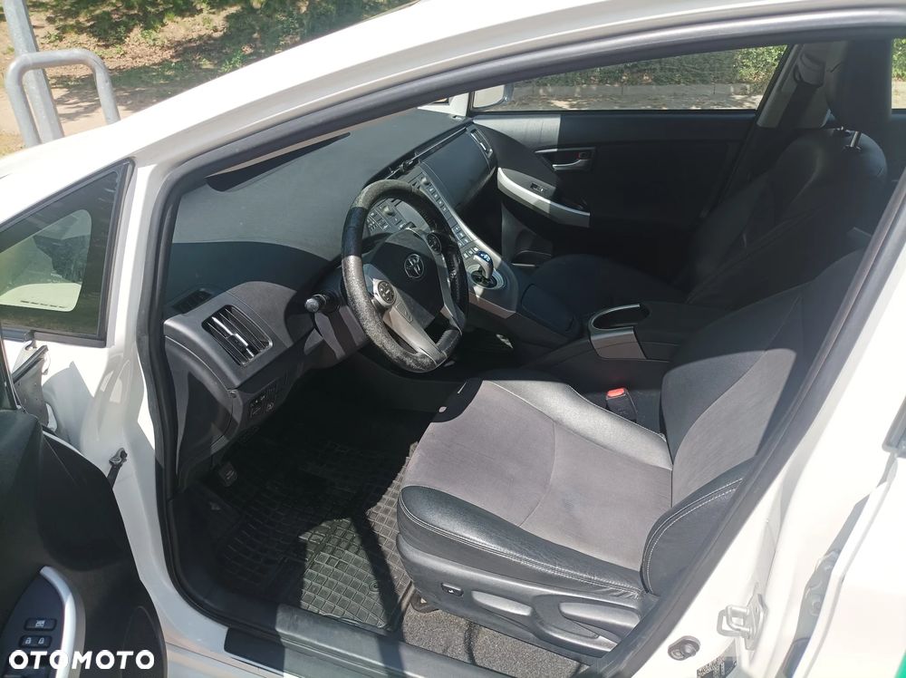 Toyota Prius 1.8 Hybrid Active - 18