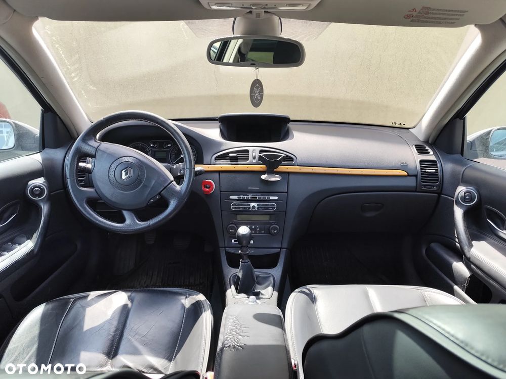 Renault Laguna 2.0 dCi Initiale - 6