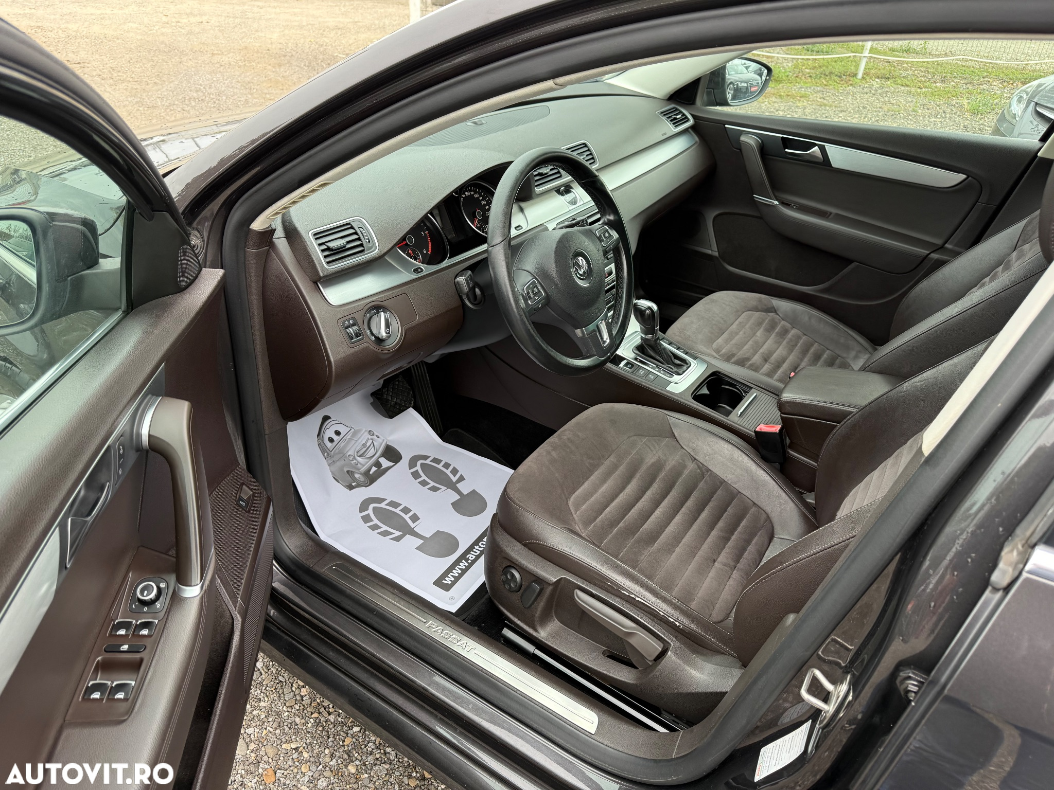 Volkswagen Passat Variant 2.0 TDI DSG BlueMotion Technology Highline - 10
