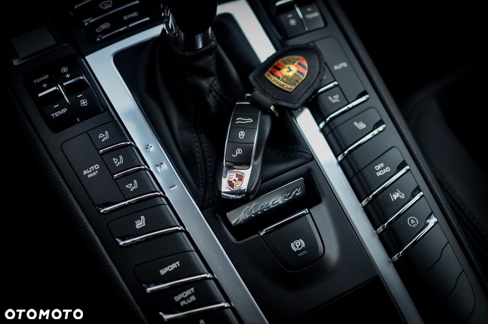 Porsche Macan - 18