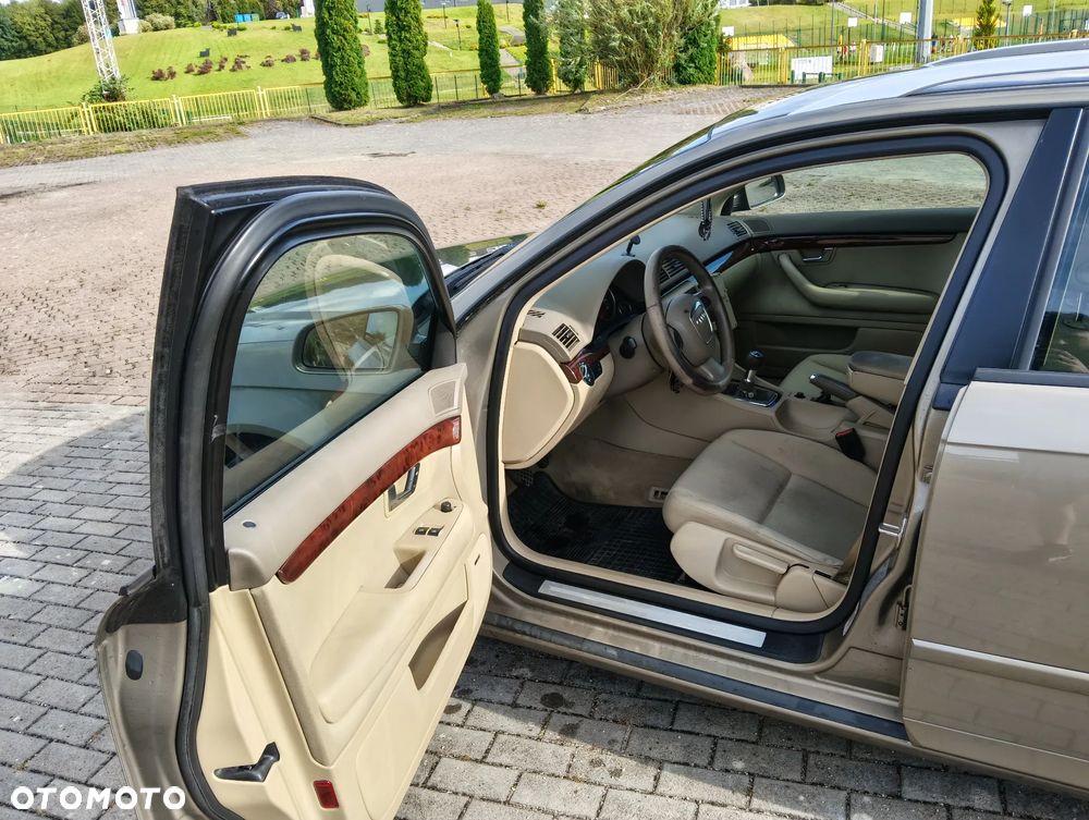 Audi A4 Avant 2.0 TDI - 8