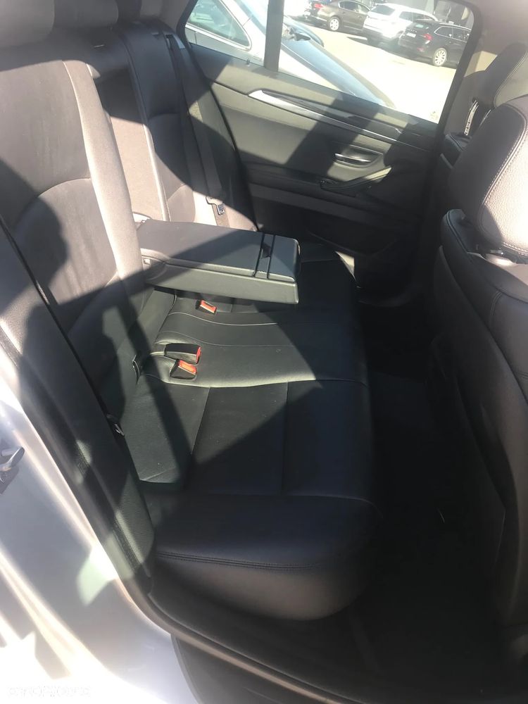 BMW Seria 5 530d xDrive Touring Sport-Aut Luxury Line - 15