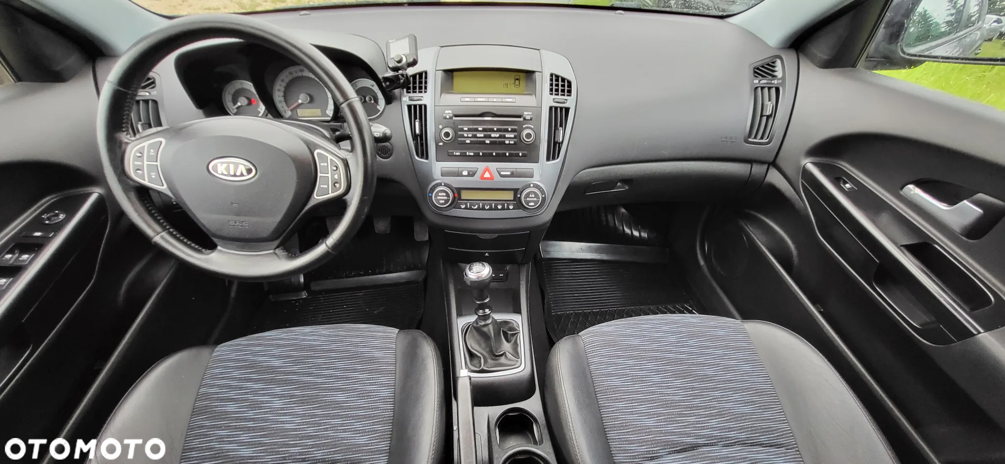 Kia Ceed 1.4 CVVT SW EX - 30