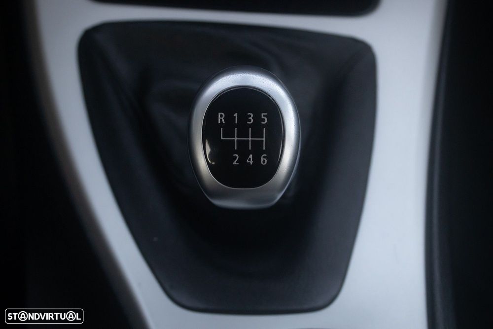 BMW 320 d Efficient Dynamics Edition - 14