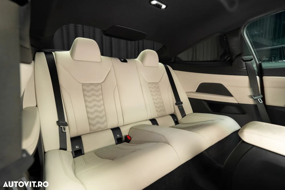 BMW M4 Competition M xDrive AT - 35