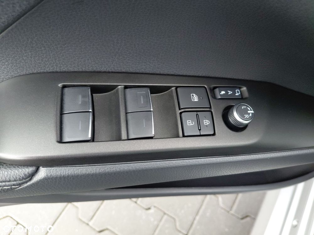 Toyota Camry 2.5 Hybrid Prestige CVT - 20