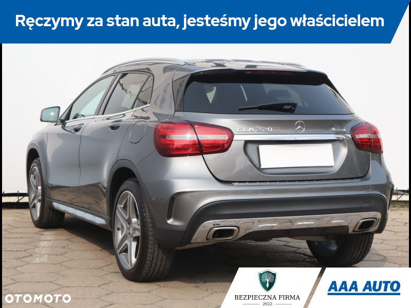 Mercedes-Benz GLA - 5