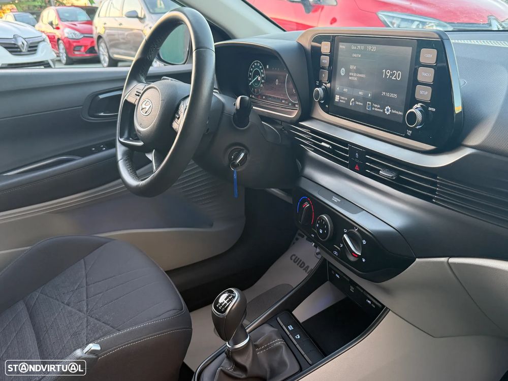 Hyundai Bayon 1.0 T-GDI 48V-Hybrid Intro - 24