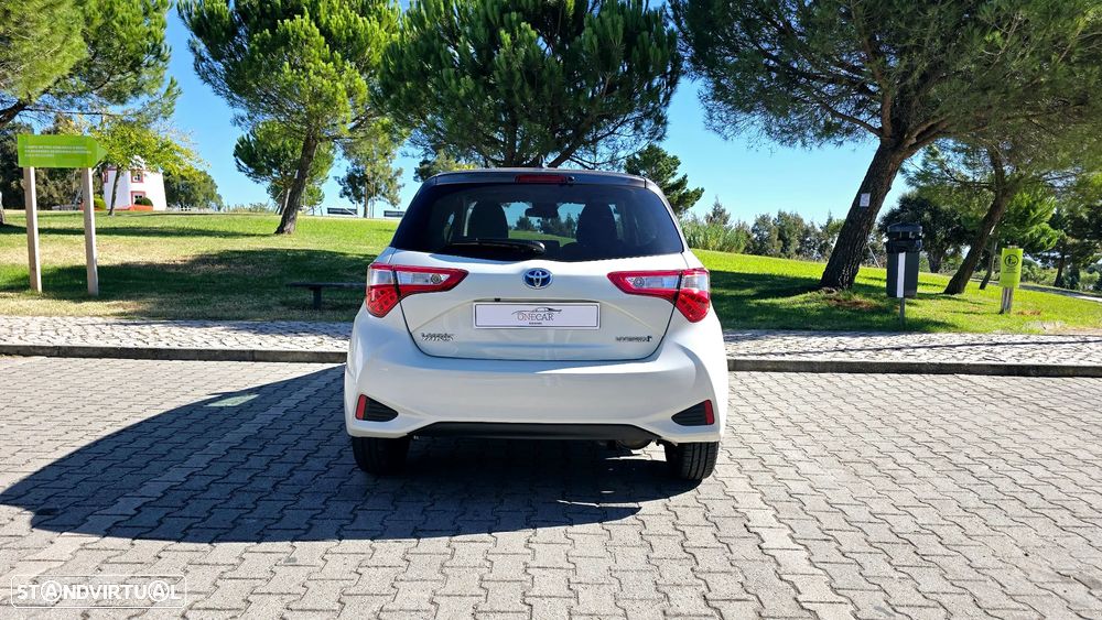 Toyota Yaris 1.5 HSD 20 Anos - 5