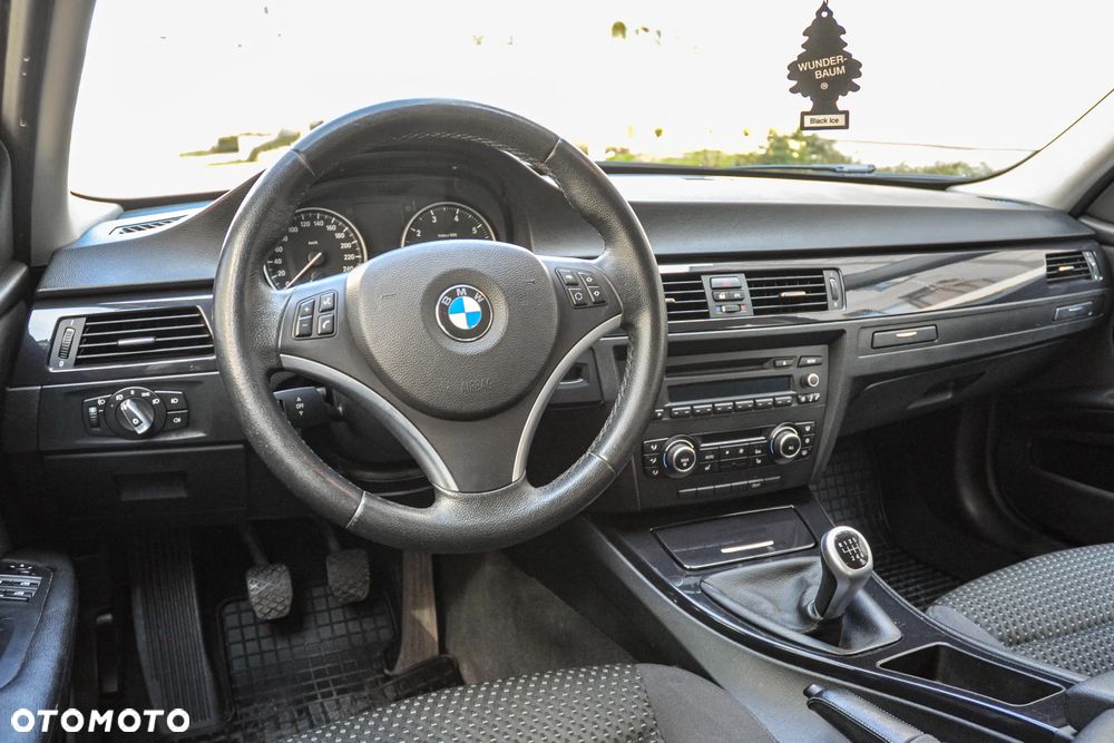BMW Seria 3 318i Edition Lifestyle - 9