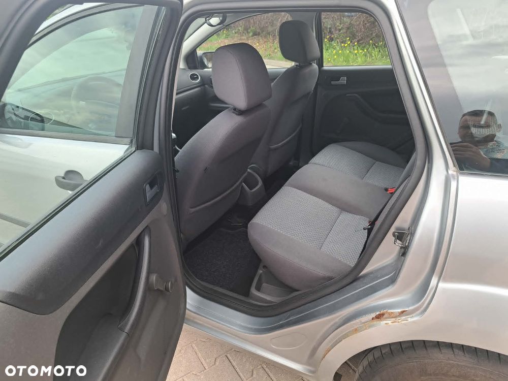 Ford Focus - 8