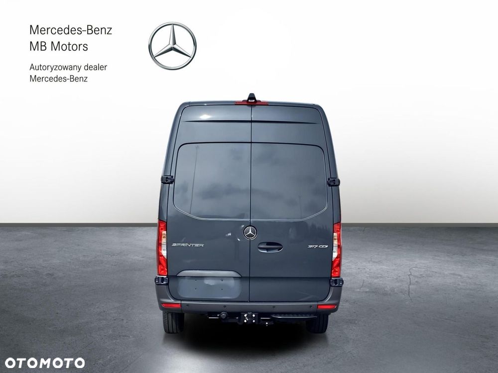 Mercedes-Benz Sprinter - 6