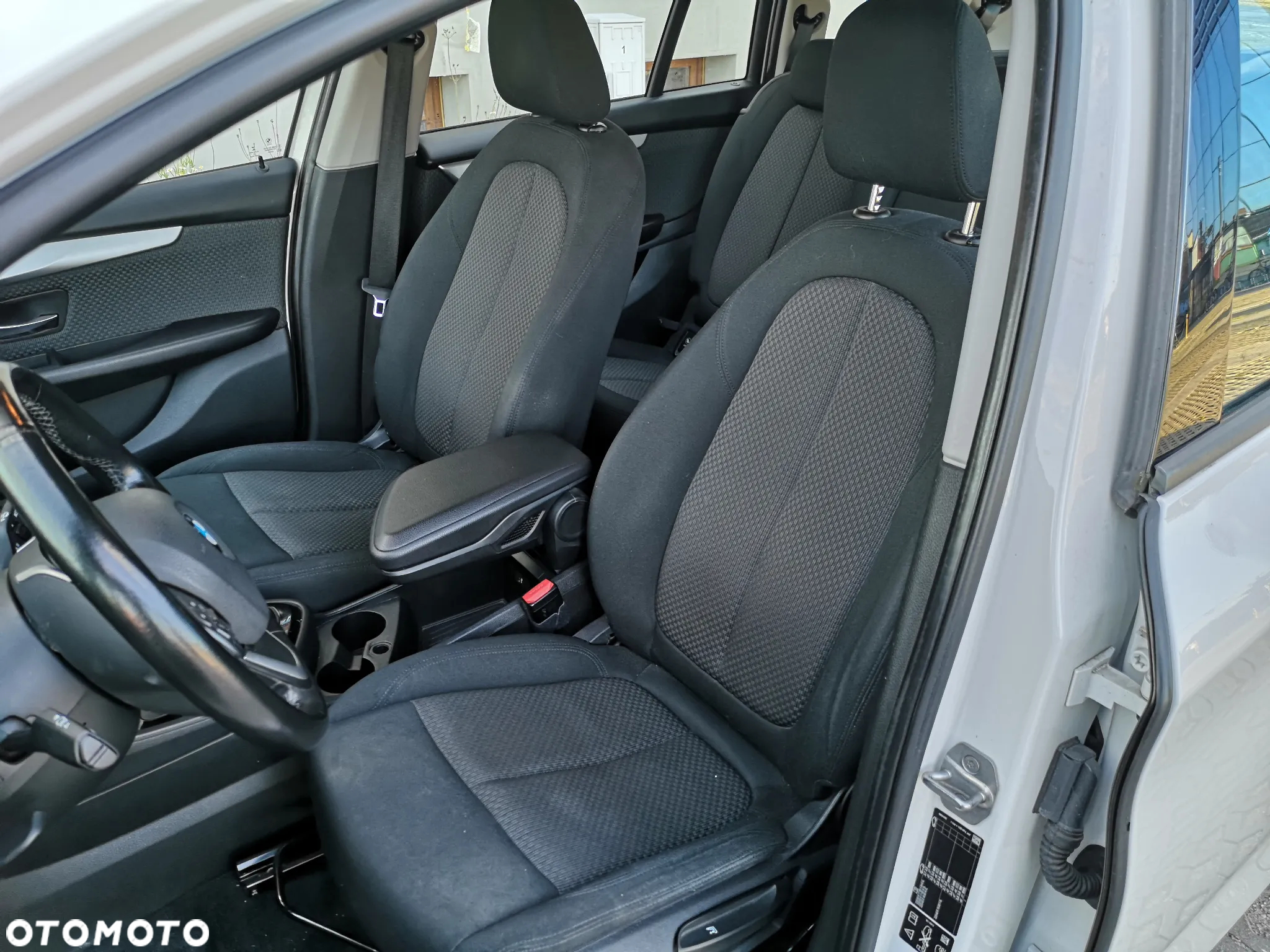 BMW Seria 2 218d xDrive Sport Line sport - 8