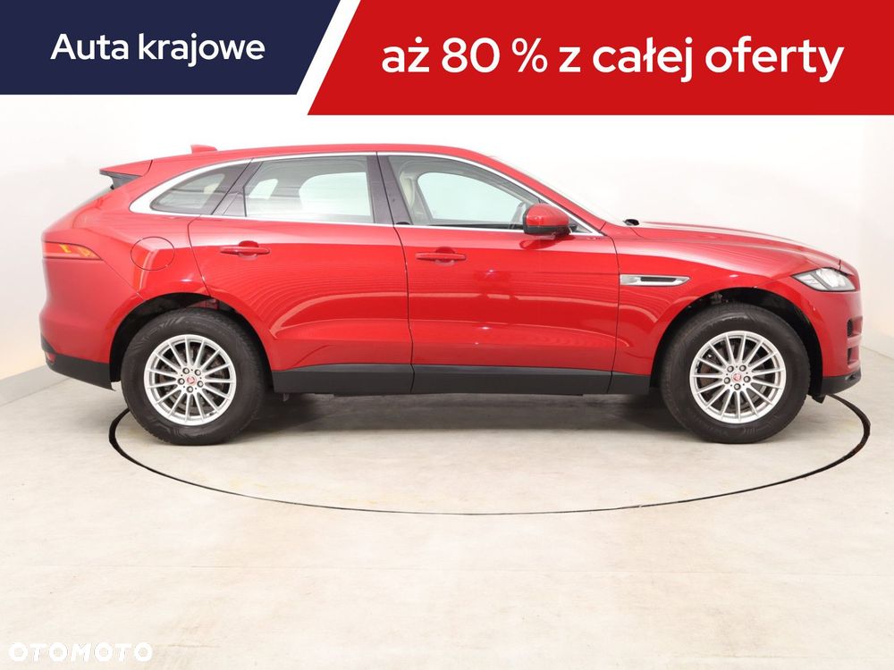 Jaguar F-Pace - 8