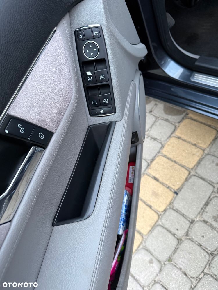 Mercedes-Benz Klasa C 320 CDI DPF 7G-TRONIC Avantgarde - 12