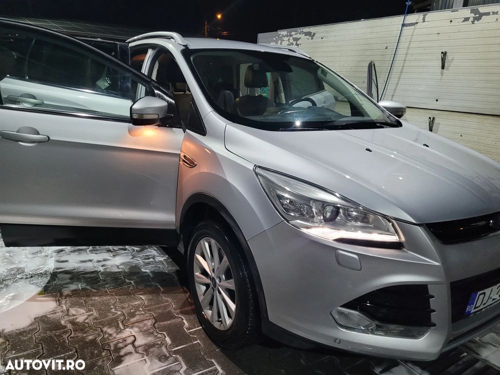Ford Kuga 2.0 TDCi 4WD Powershift ST-Line - 2