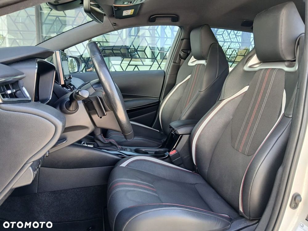 Toyota Corolla 2.0 Hybrid GR Sport - 6
