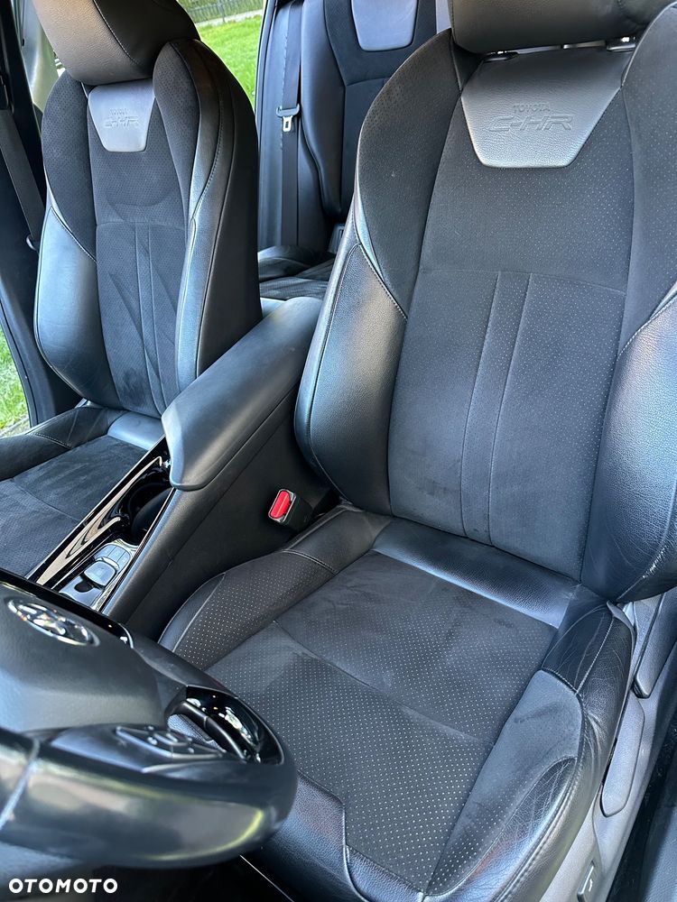 Toyota C-HR 1.8 Hybrid Neon Lime powered by JBL - 6