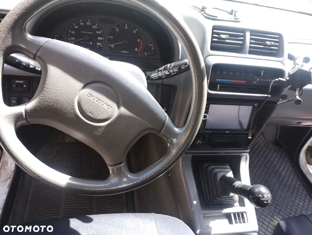 Suzuki Vitara - 10