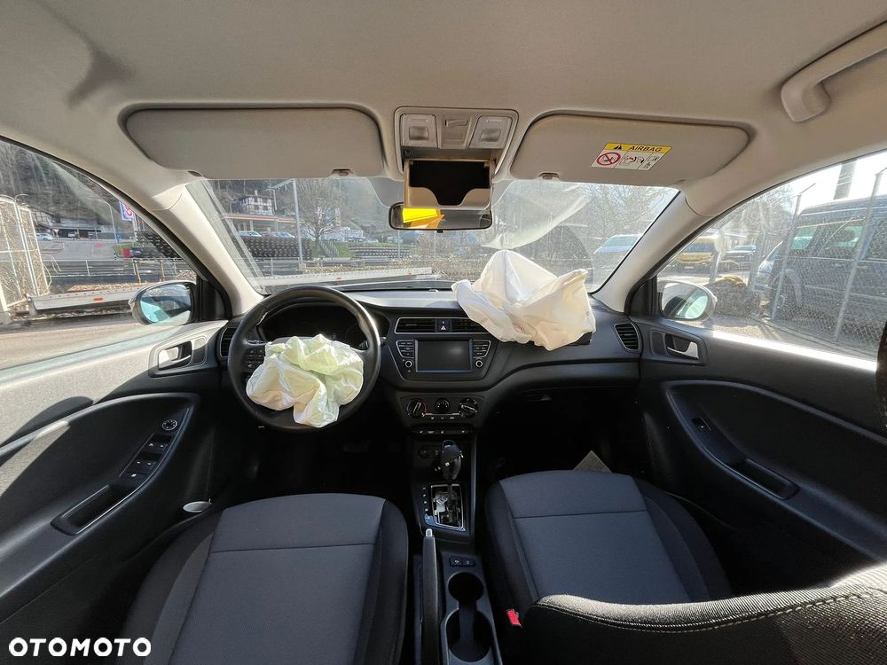 Hyundai i20 1.0 T-GDI DCT - 10