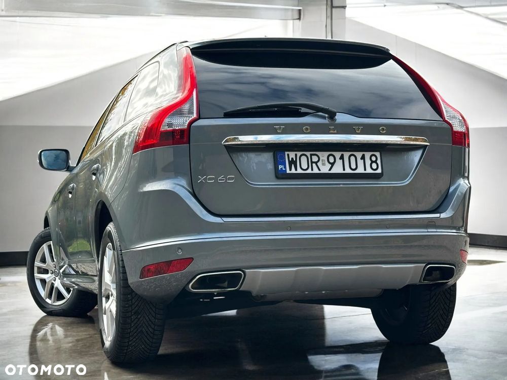 Volvo XC 60 D4 Momentum - 11