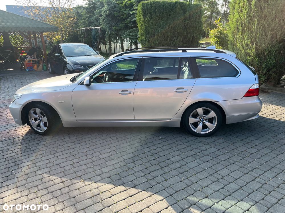BMW Seria 5 520d Touring - 3