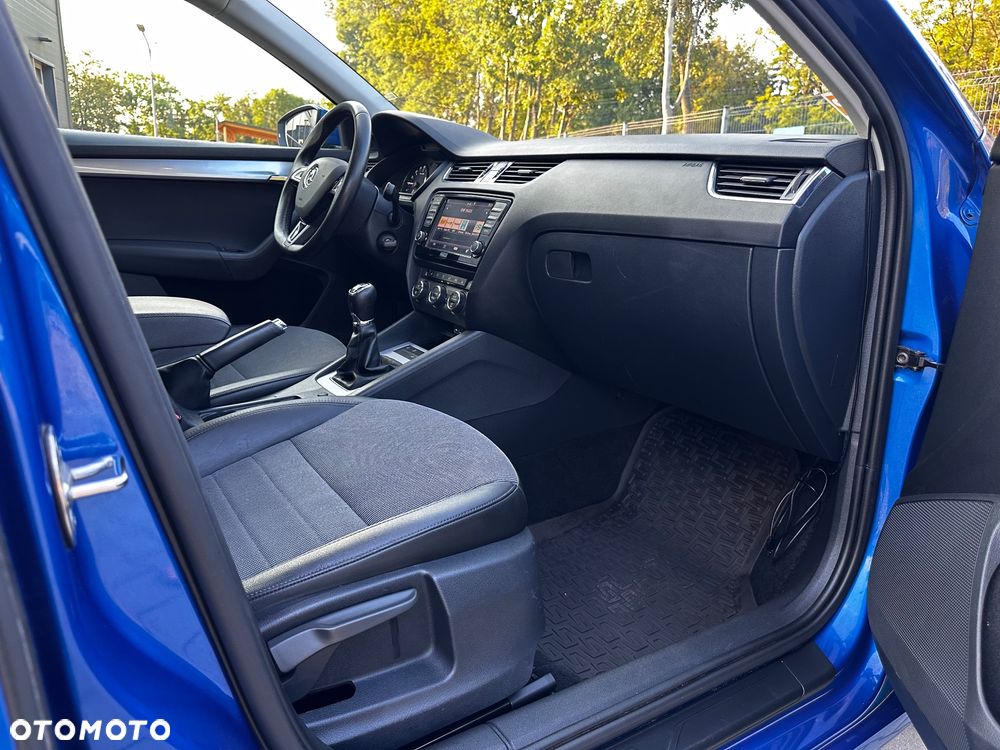 Skoda Octavia 2.0 TDI Premium Edition - 25