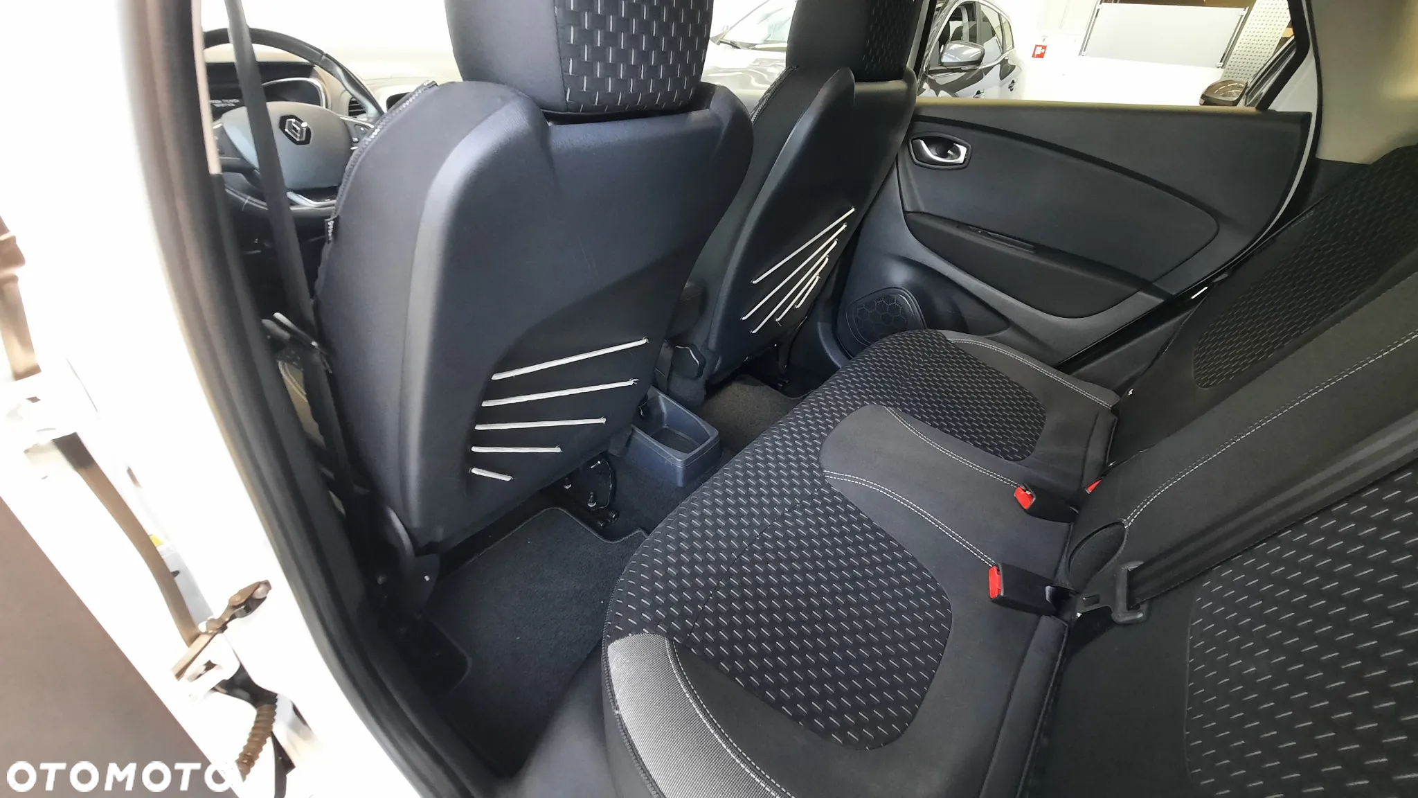 Renault Captur 1.3 Energy TCe S-Edition - 24