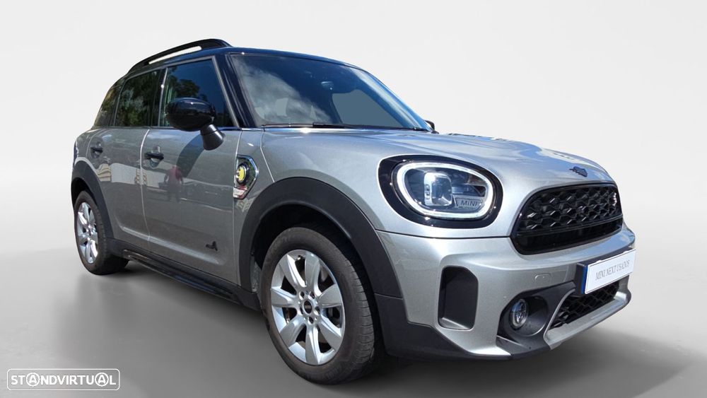 MINI Countryman Cooper SE ALL4 Classic Auto - 4