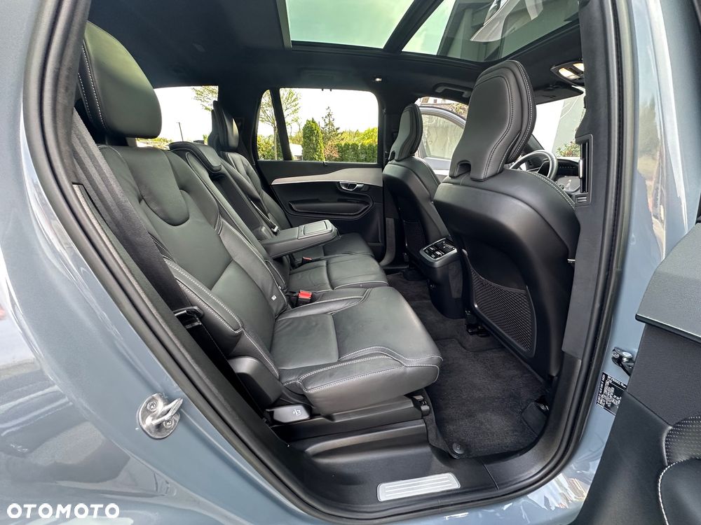 Volvo XC 90 B5 D AWD Ultimate Dark - 17