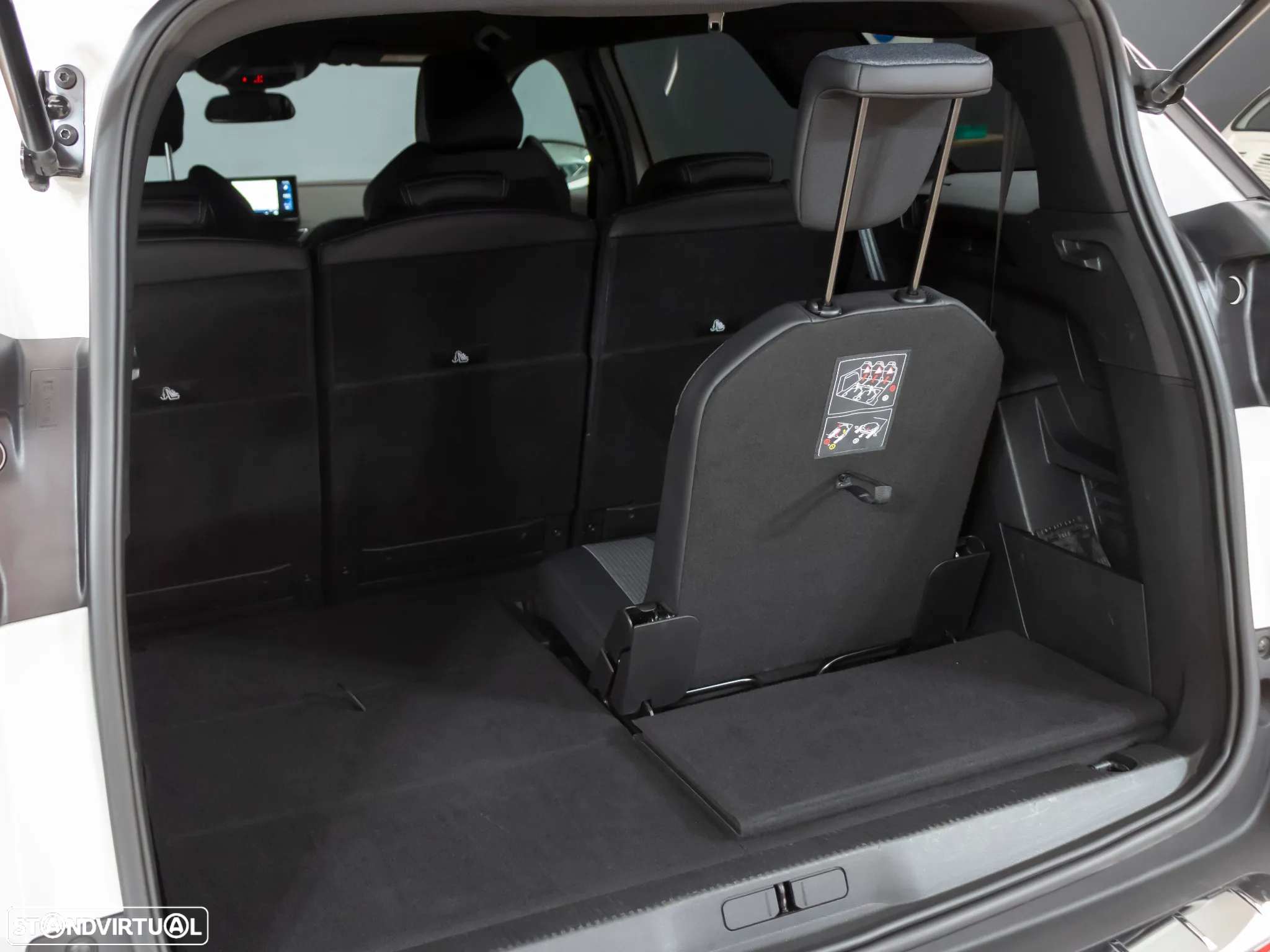 Peugeot 5008 1.2 PureTech Allure EAT8 - 9