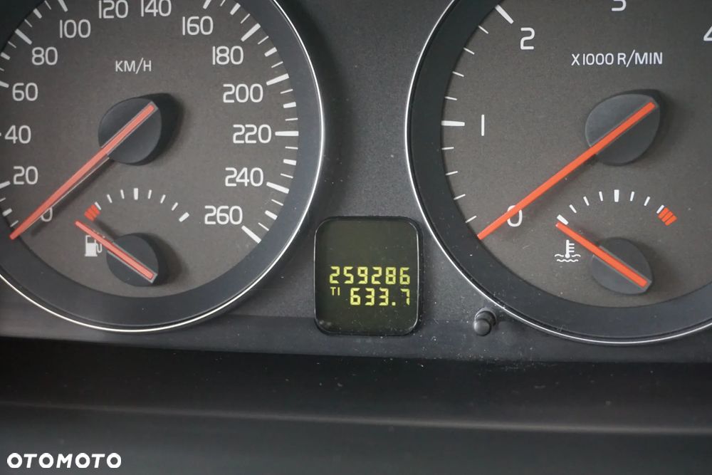 Volvo V50 D2 Kinetic - 29