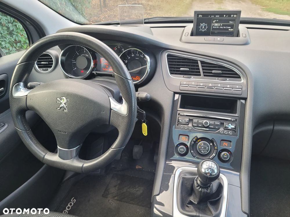 Peugeot 5008 2.0 BlueHDI Allure S&S - 11