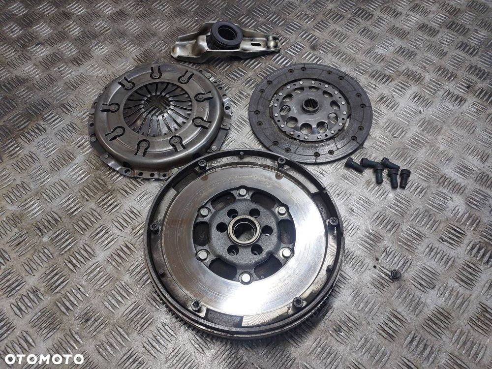 KOŁO DWUMASOWE + TARCZA + DOCISK + ŁOŻYSKO AUDI A4 B6 1.8 T 058105266H - 1