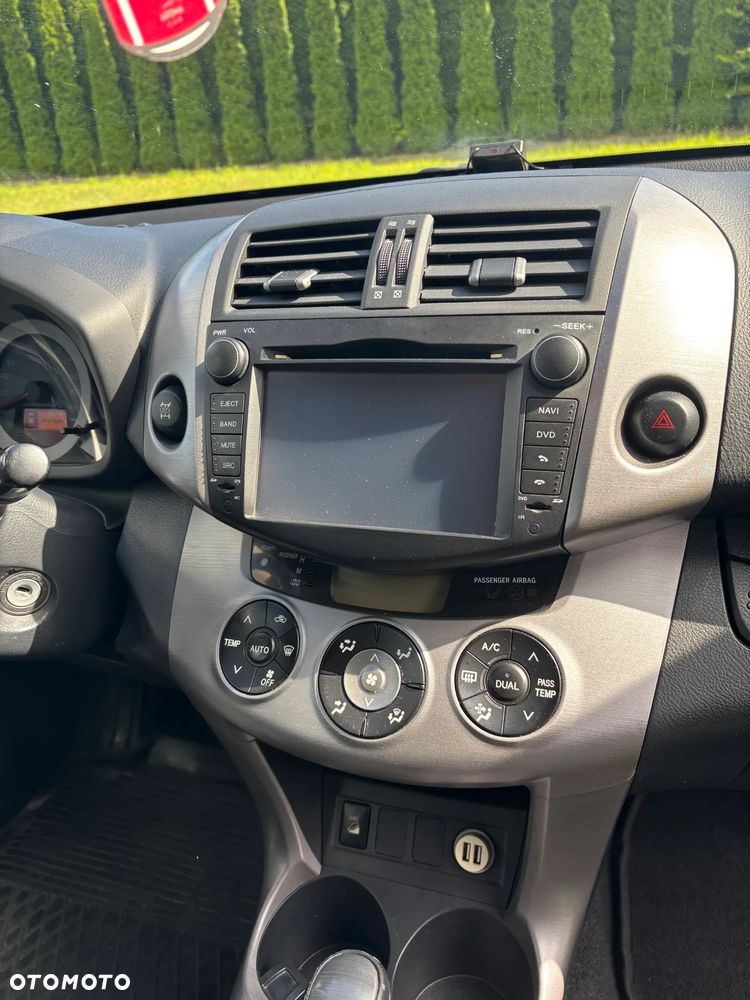 Toyota RAV4 2.0 4x4 Automatik Sol - 27