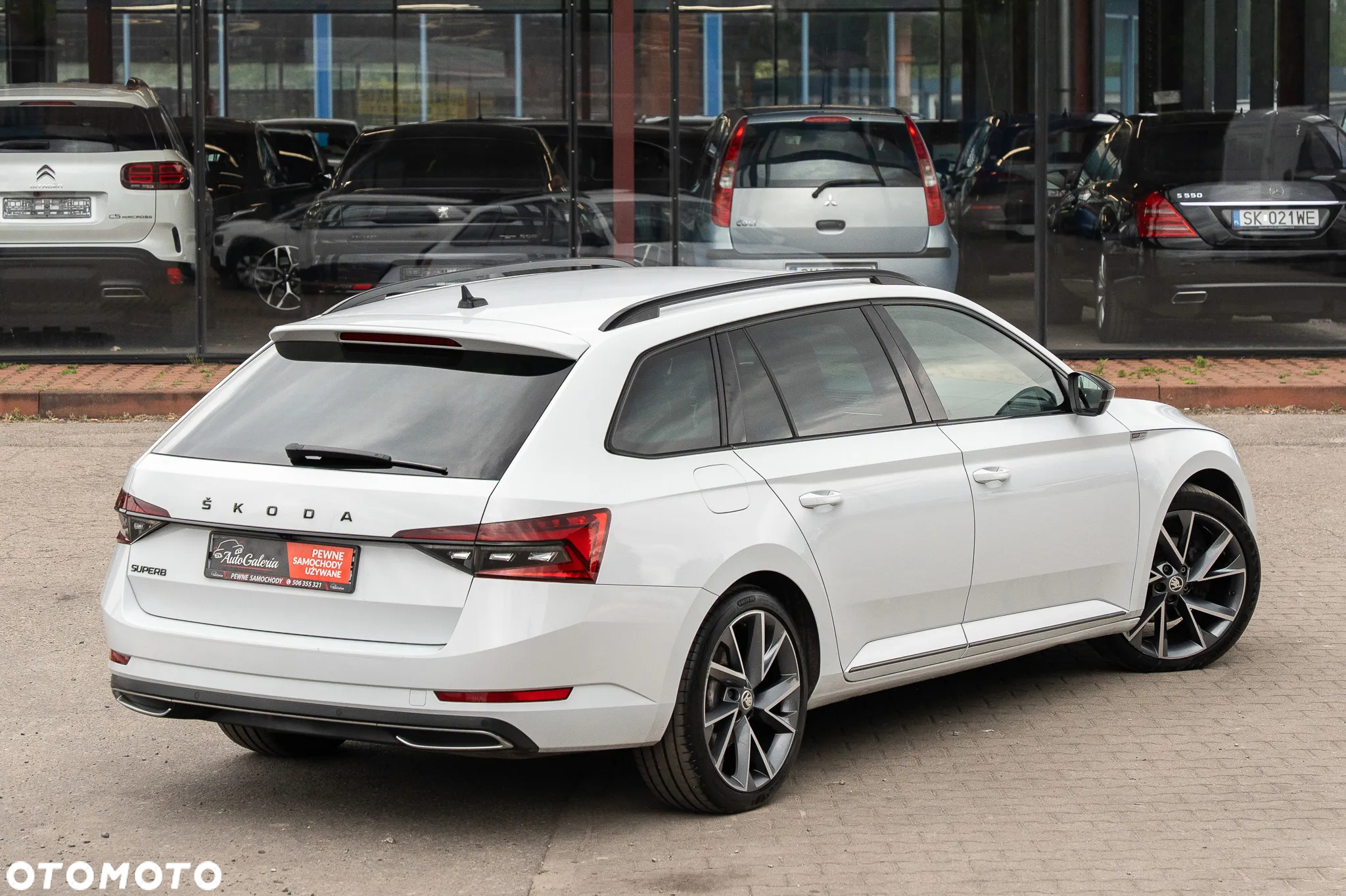 Skoda Superb 2.0 TDI DSG Sportline - 9